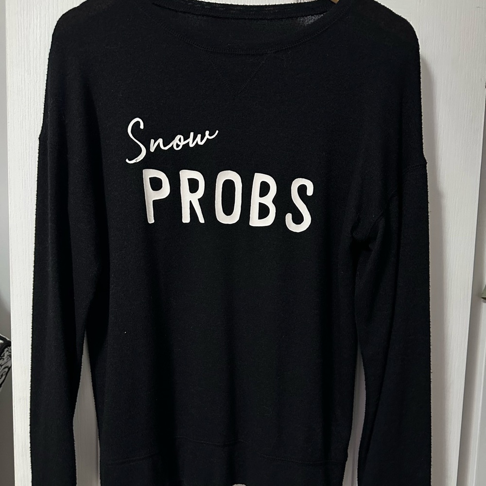 5 for $20🫟🛍️🔵 Black Graphic Sweater - Picture 4 of 5